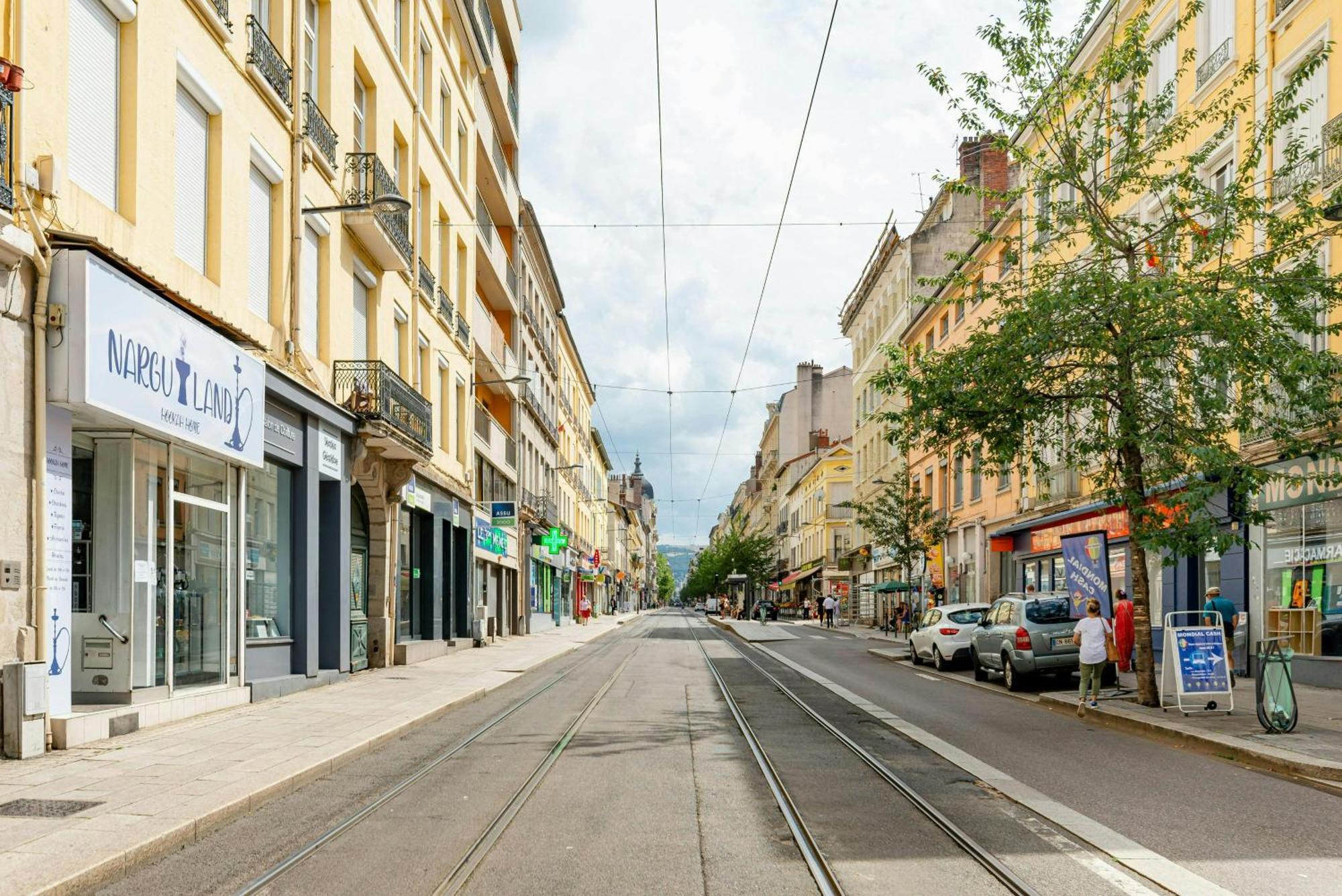 Charmant Hypercentre Tram Design Saint-Etienne  Ngoại thất bức ảnh